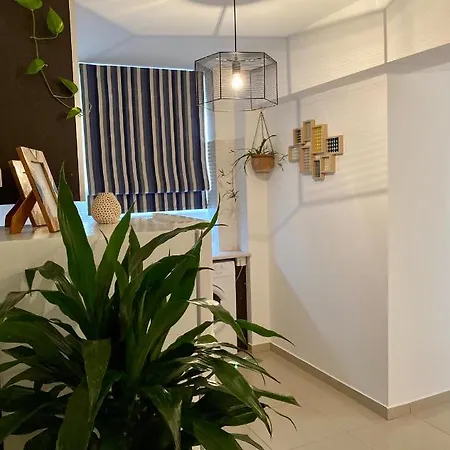 Fat Cow 102 Apartment Livadhia