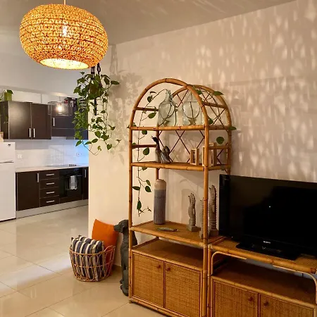 Fat Cow 102 Apartment Livadhia